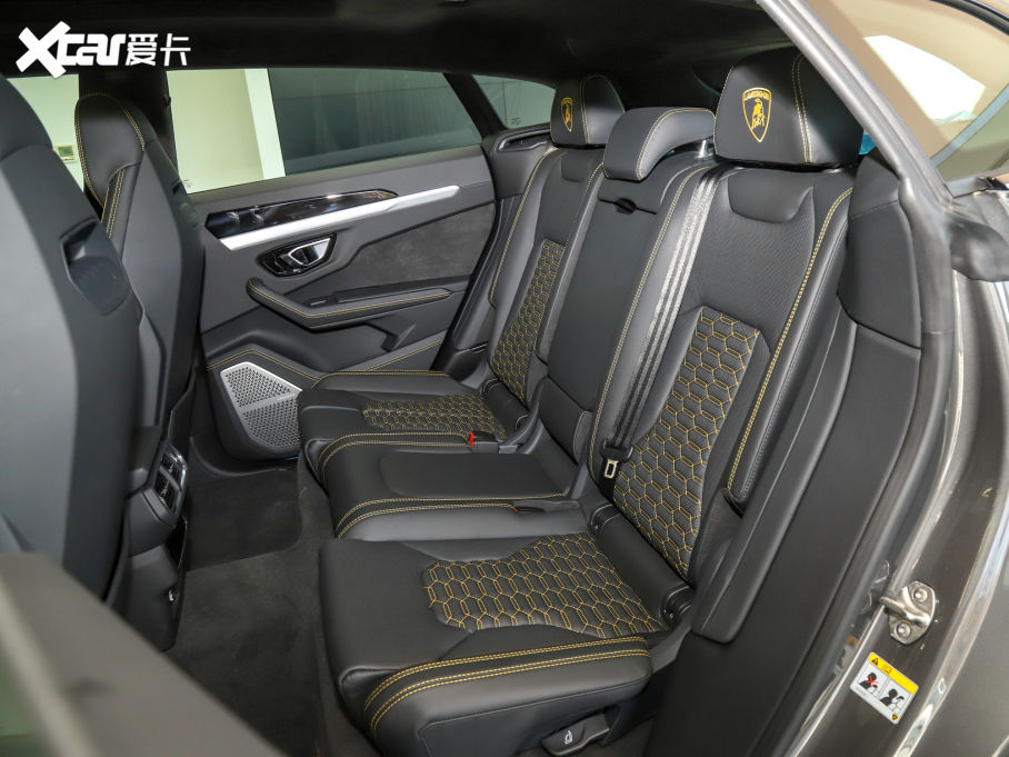 2021款 Urus 4.0T V8