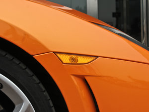 2011LP560-4 Bicolore ^