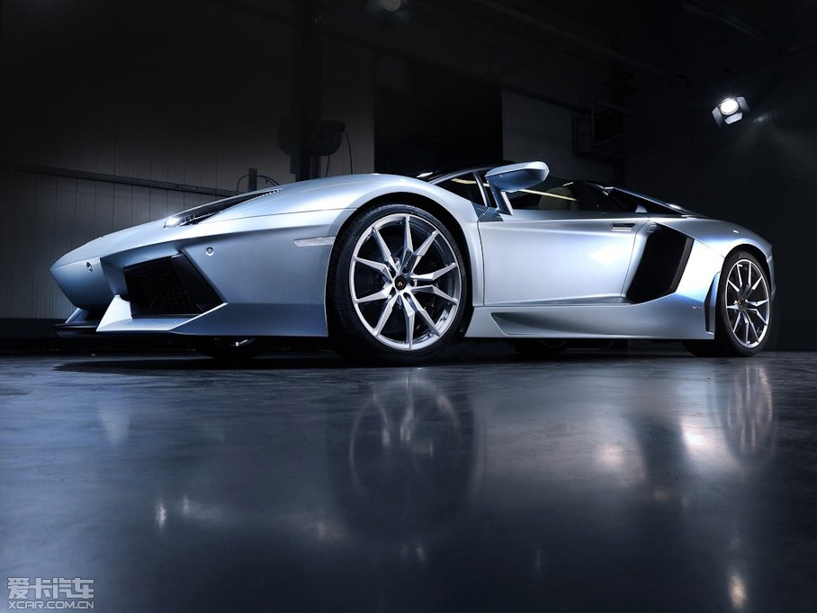2013Aventador LP 700-4 Roadster