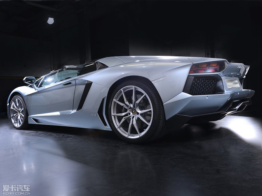 2013A(y)ventador LP 700-4 Roadster