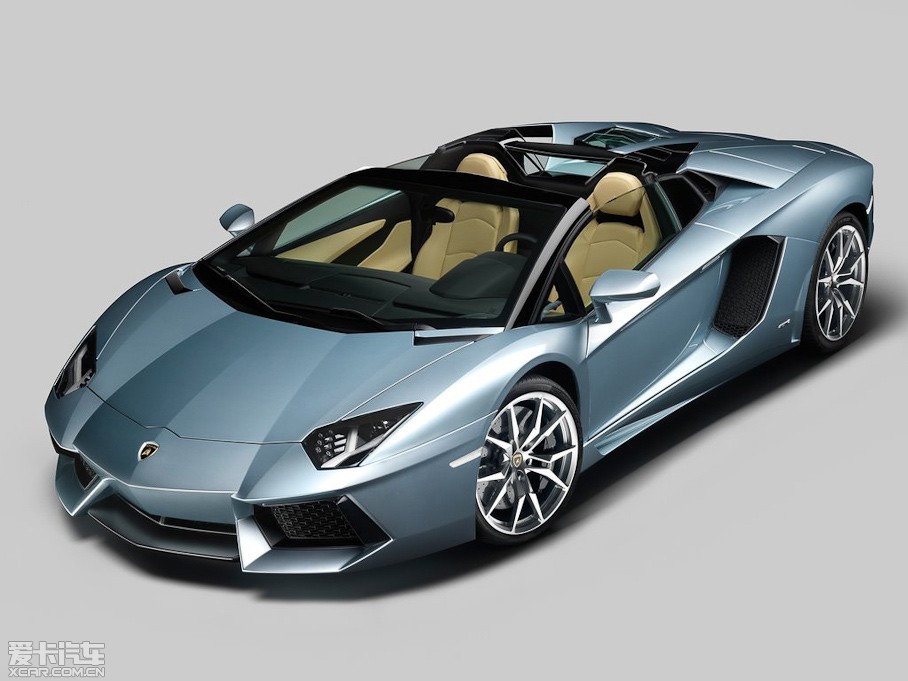 2013A(y)ventador LP 700-4 Roadster