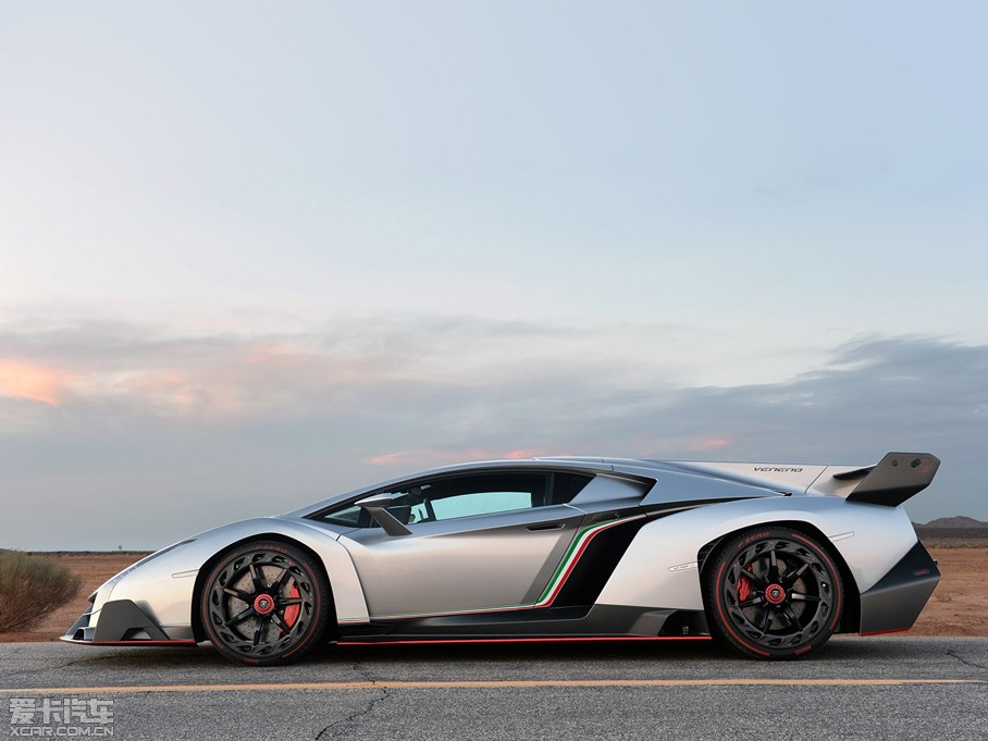 2013Veneno LP750-4