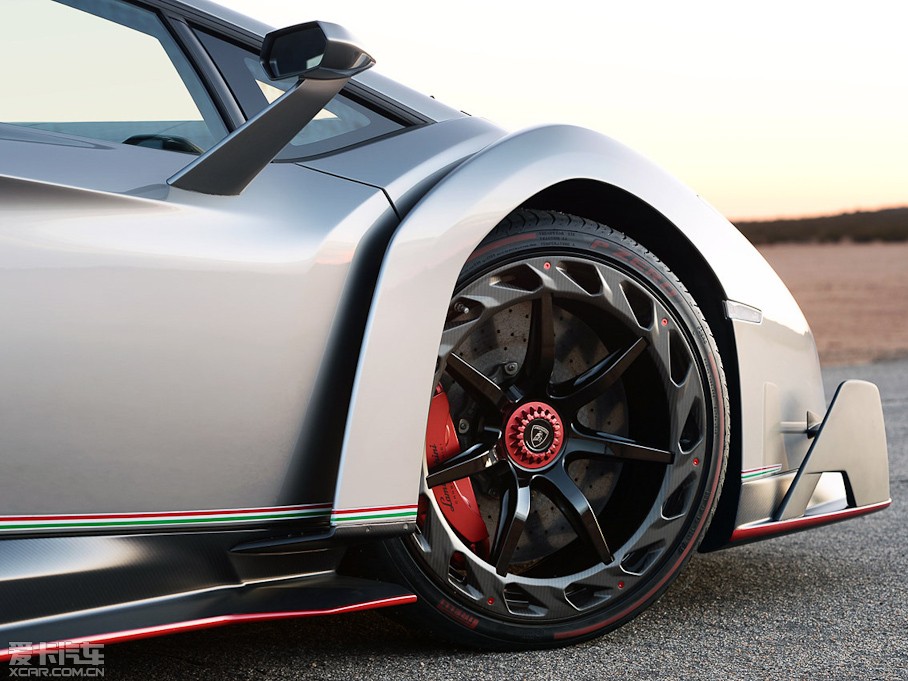 2013Veneno LP750-4
