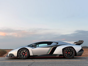 2013LP750-4 w^