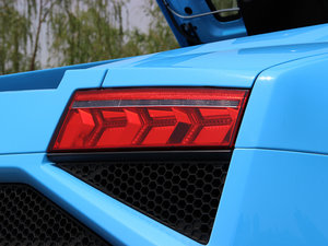 2013LP 560-4 (x)(ji)^