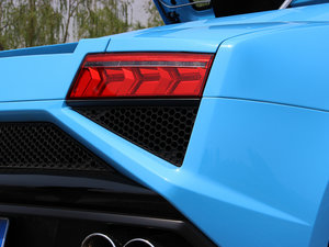 2013LP 560-4 (x)(ji)^