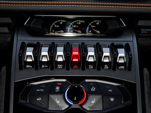 20144WD Coupe {܇ƅ^	