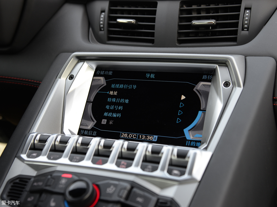 2011A(y)ventador LP 700-4