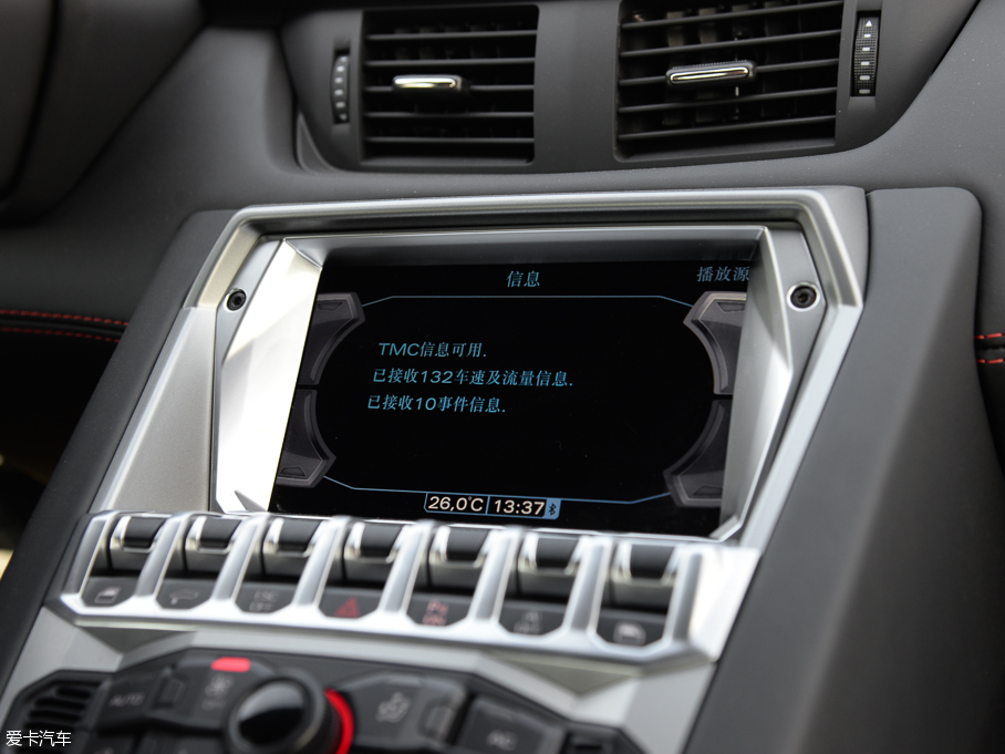 2011A(y)ventador LP 700-4