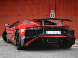2015LP 750-4 Superveloce w^