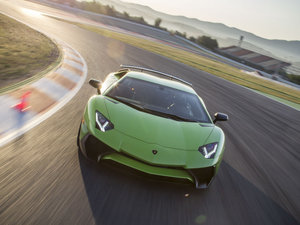 2015款LP 750-4 Superveloce 整体外观