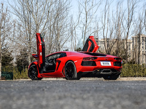2011款LP 700-4 整体外观