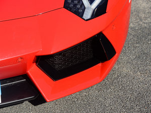 2011LP 700-4 (x)(ji)^