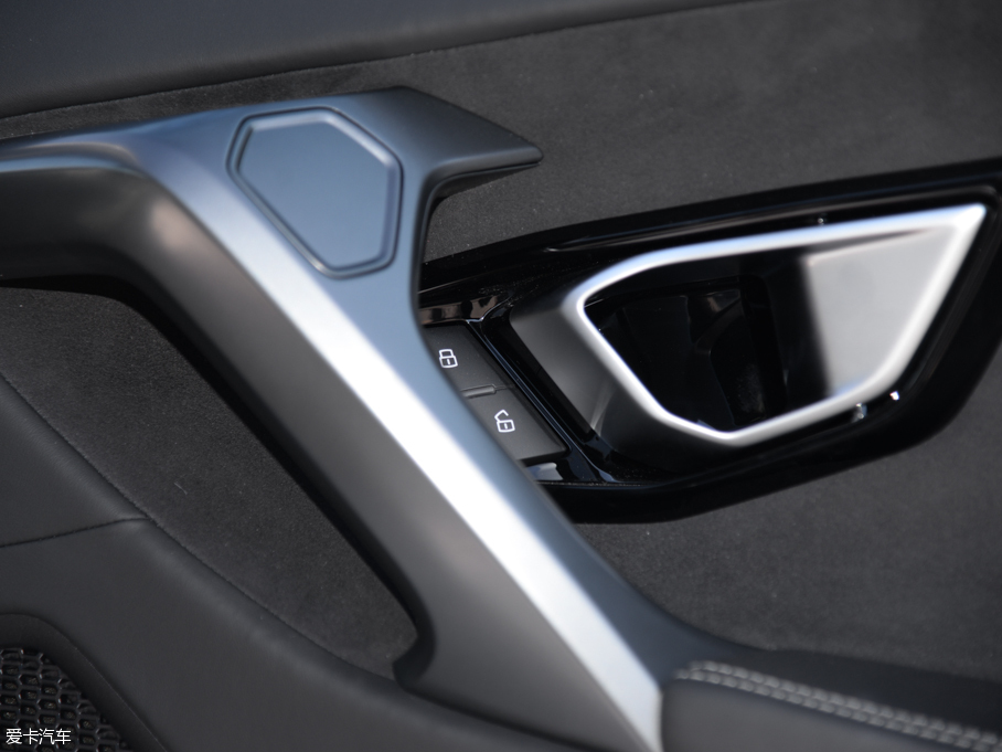 2016Huracn LP 600-4 Ї