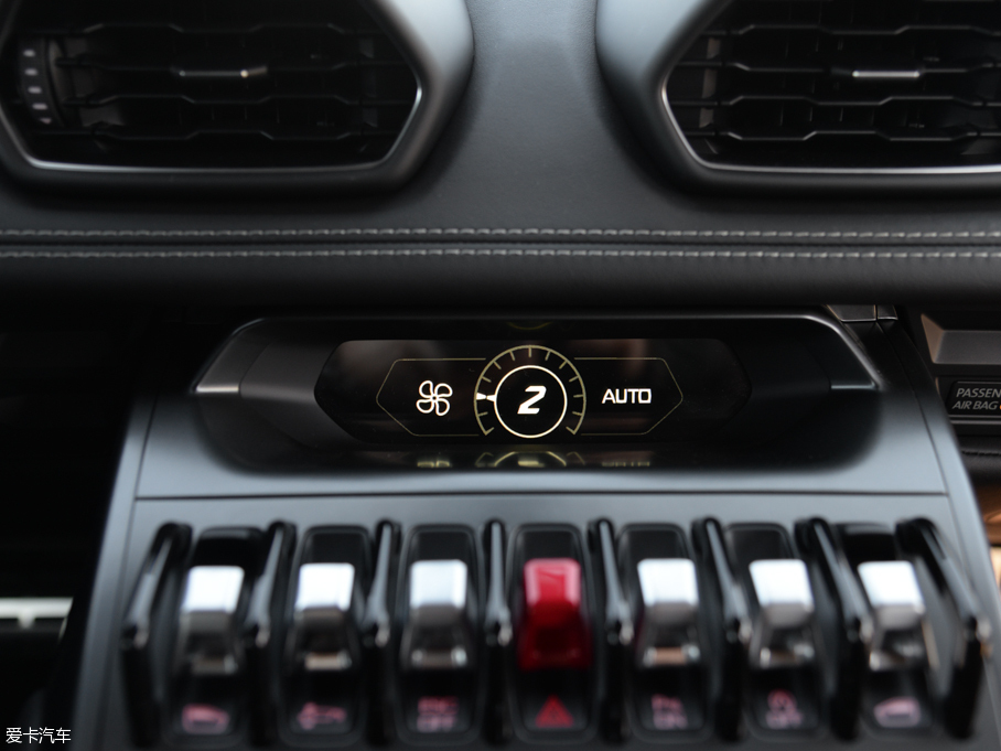 2016Huracn LP 600-4 Ї