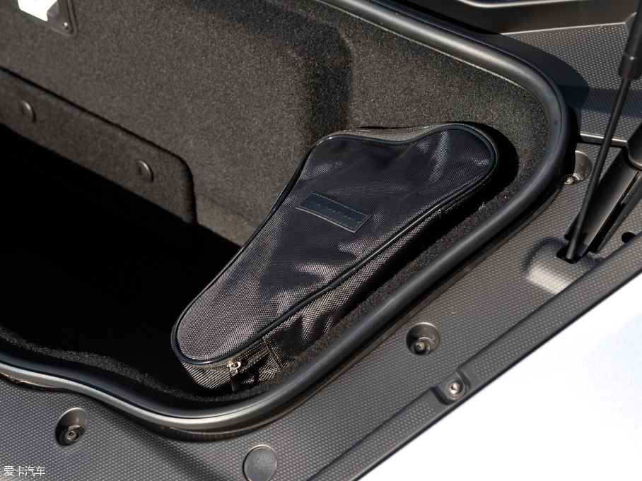 2016Huracn LP 600-4 Ї