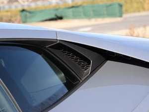 2016LP 600-4 Ї (ji)^