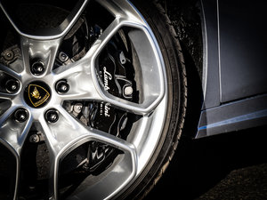 2016LP 600-4 Ї (ji)^