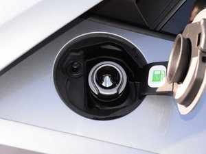 2016LP 600-4 Ї (ji)^