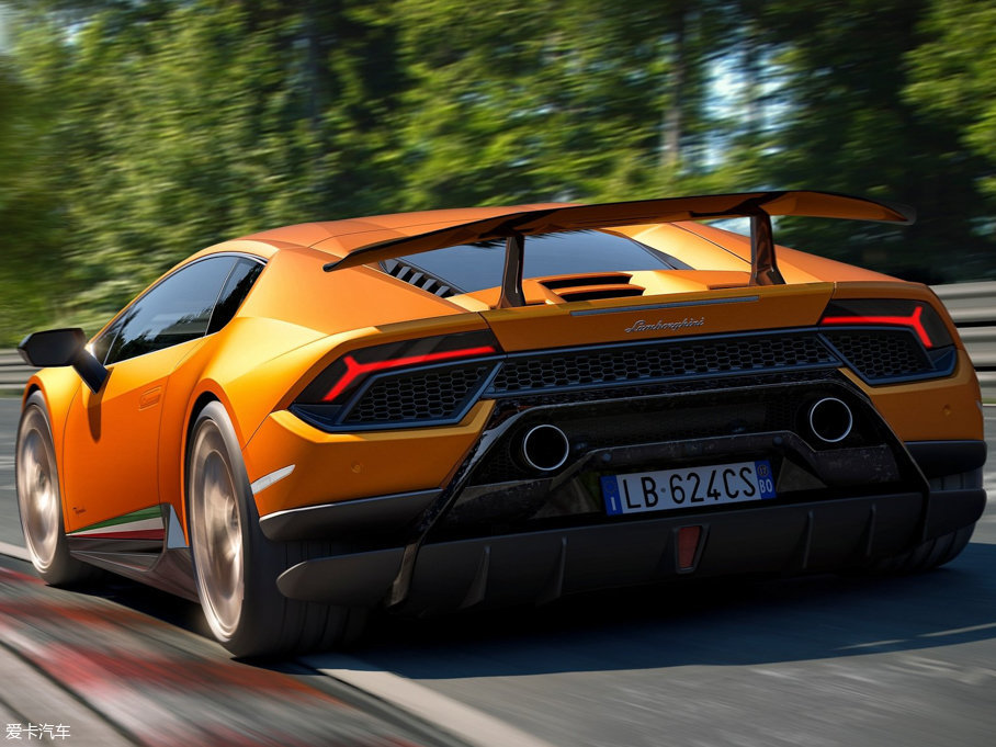 2017��Hurac��n Performante