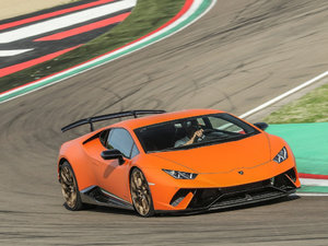 2017Performante w^