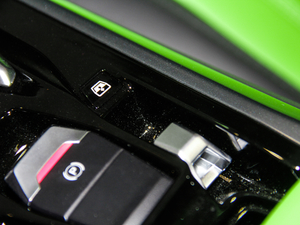 2017RWD Spyder п؅^(q)