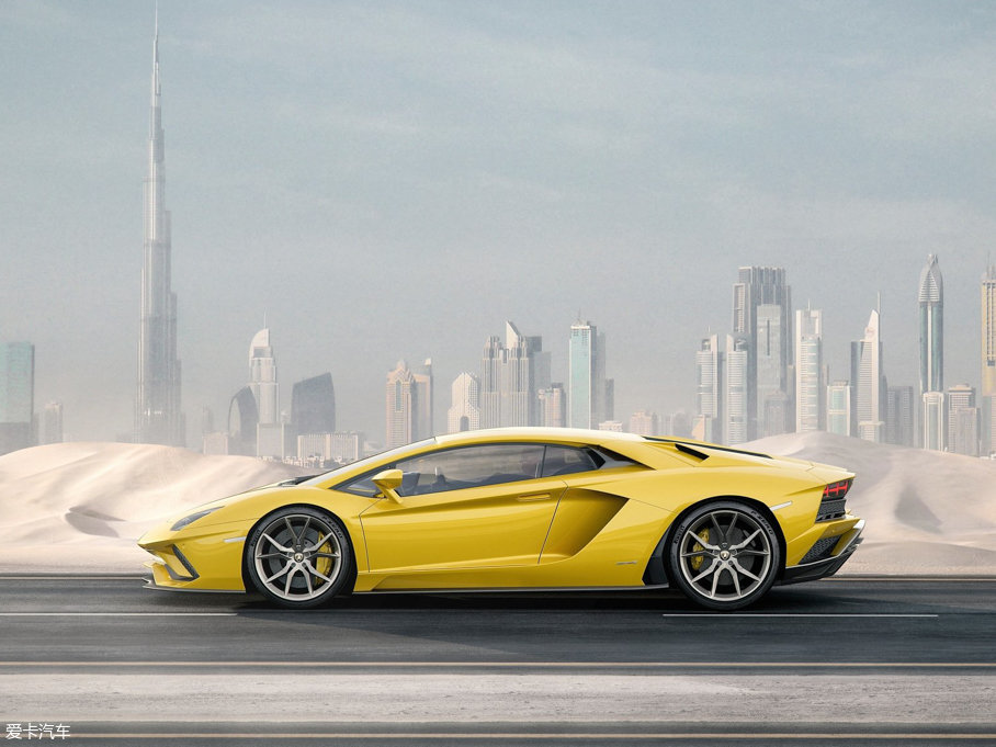 2017A(y)ventador Aventador S