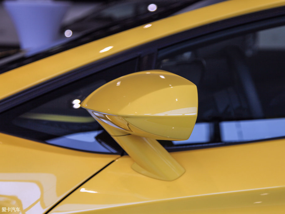 2017A(y)ventador Aventador S