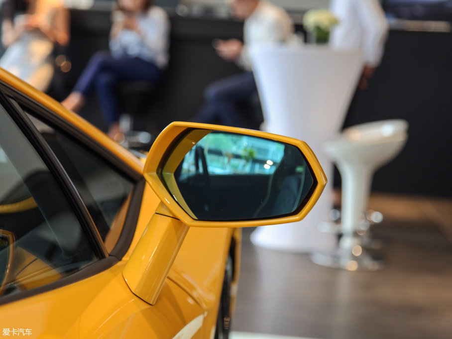 2017Aventador Aventador S