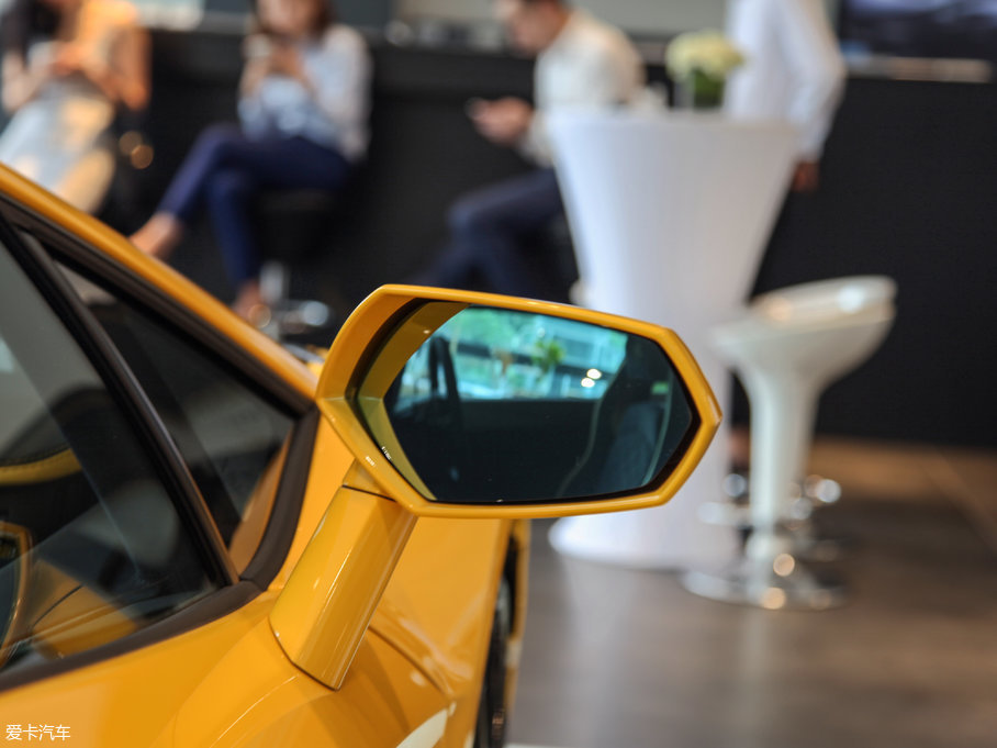 2017Aventador Aventador S