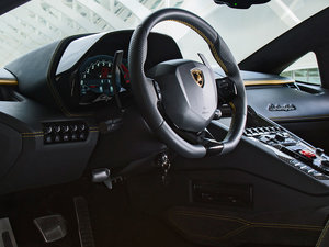 2017Aventador S п؅^