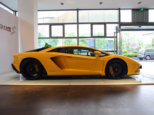 2017A(y)ventador S w^