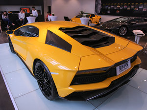 2017款Aventador S 左后45度