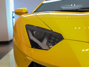 2017A(y)ventador S (x)(ji)^