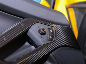 2017A(y)ventador S g