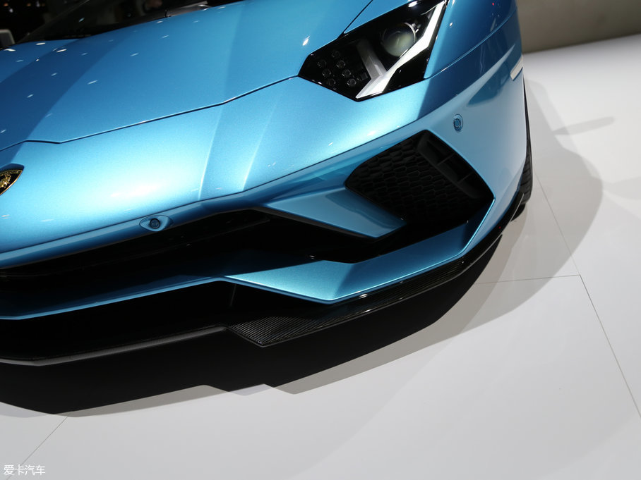 2018Aventador Aventador S Roadster