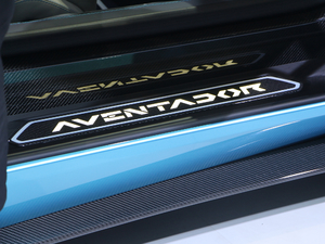 2018Aventador S Roadster g