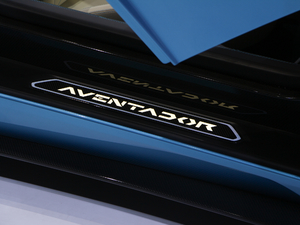 2018Aventador S Roadster g