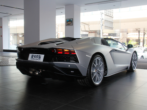 2018A(y)ventador S Roadster w^