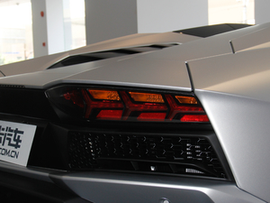 2018Aventador S Roadster ^