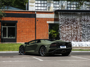 2018款Aventador S Roadster 整体外观