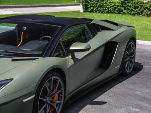 2018Aventador S Roadster ^