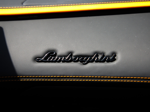 2018Aventador S Roadster g