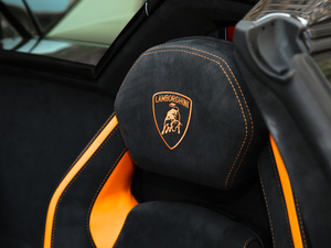 2018Aventador S Roadster g