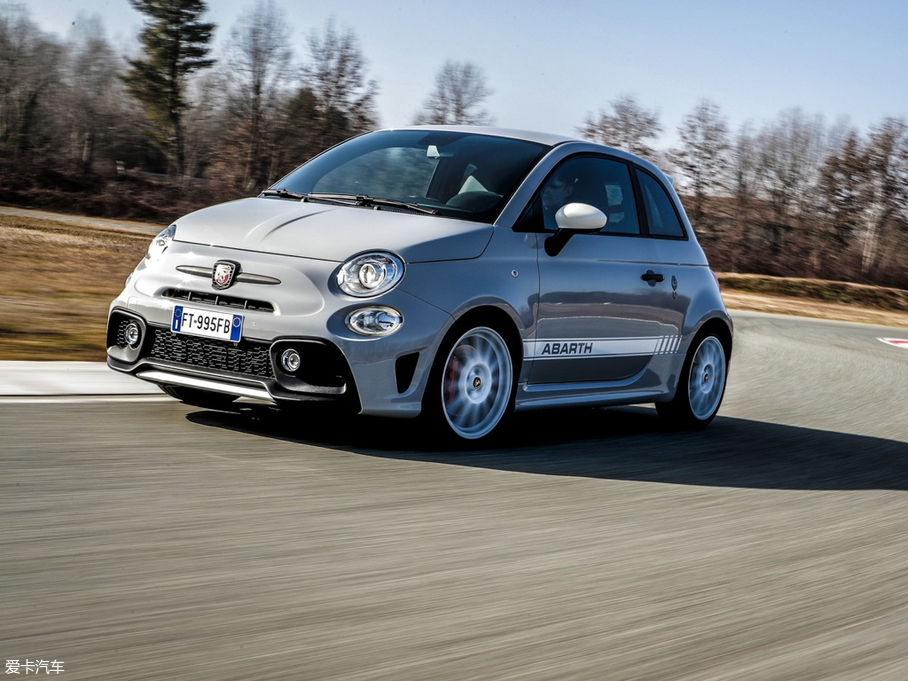 2019Ɓ500 Abarth 595 esseesse