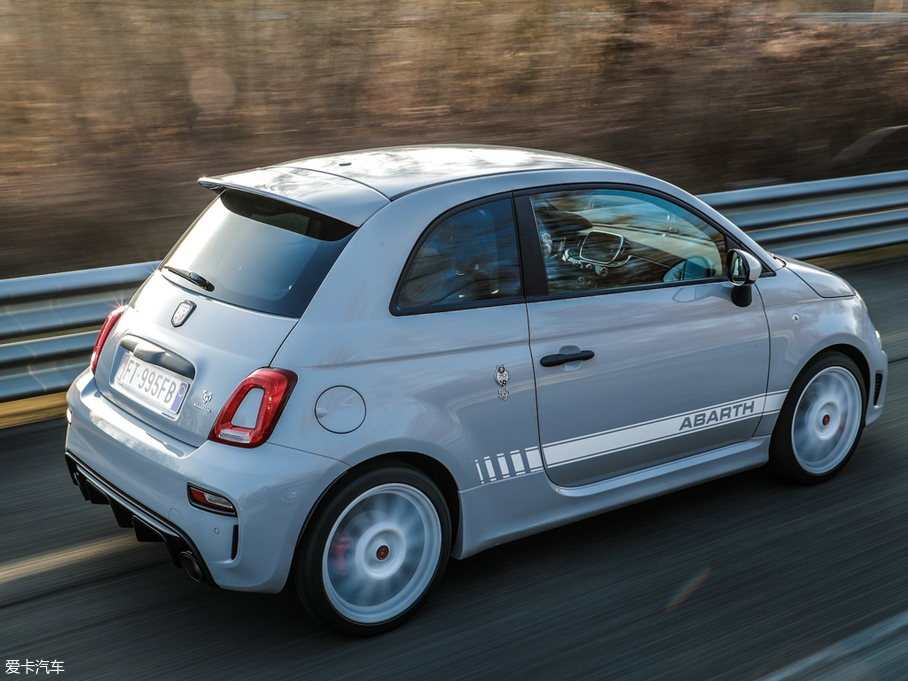 2019Ɓ500 Abarth 595 esseesse