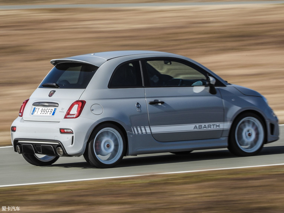 2019Ɓ500 Abarth 595 esseesse