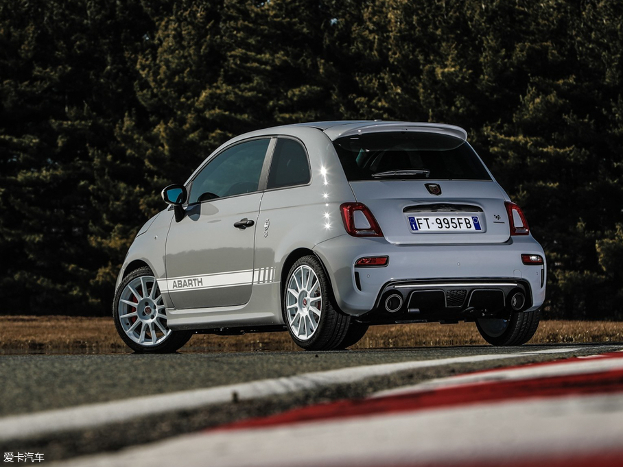 2019Ɓ500 Abarth 595 esseesse