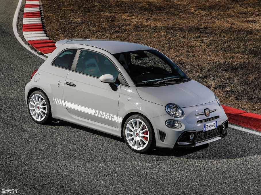 2019Ɓ500 Abarth 595 esseesse