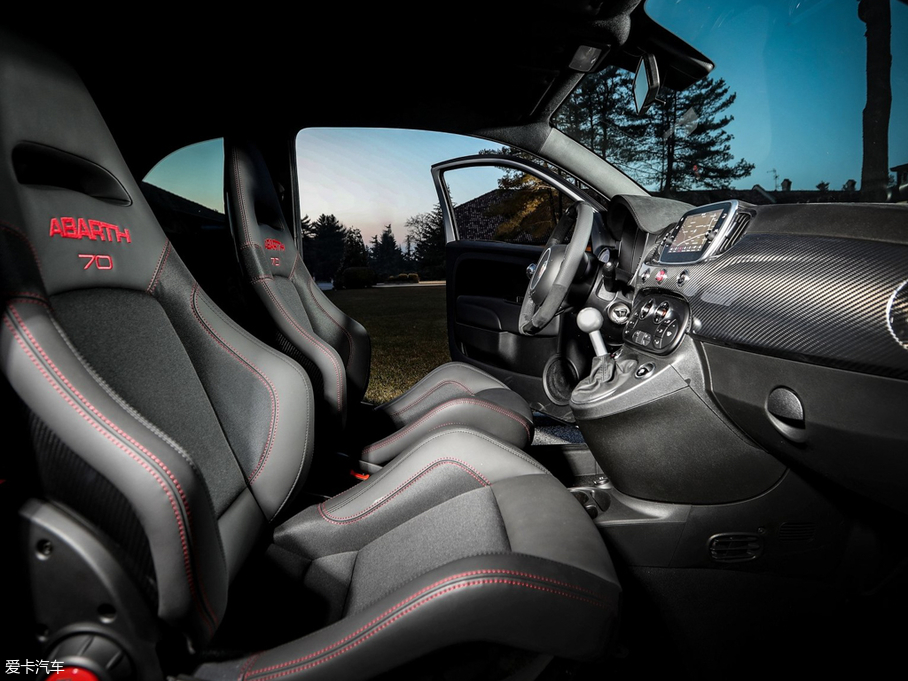 2019Ɓ500 Abarth 595 esseesse